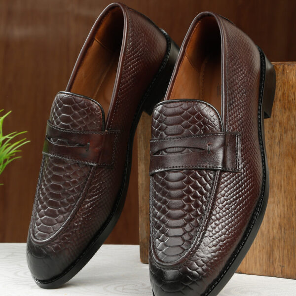 Men's Classic Brown Texture Moccasins Leather Shoes